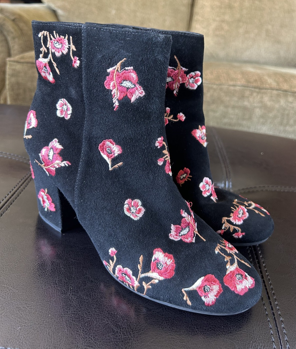 Karl Lagerfeld Edith Floral Embroidered Suede Booties Sz 7